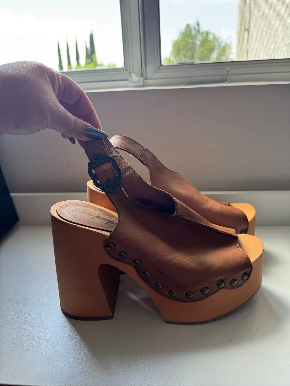 Free People stylish tan